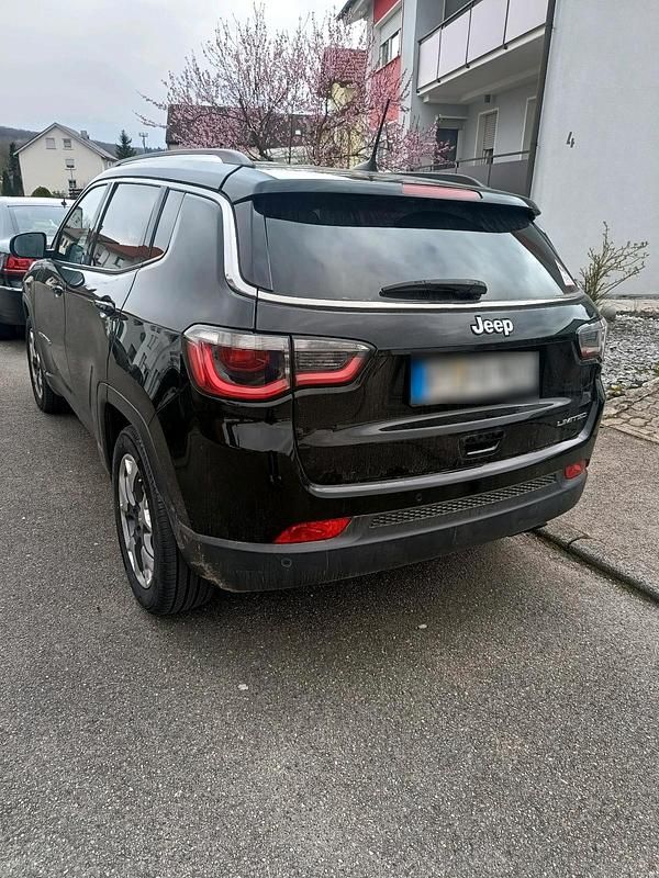 Gebraucht Jeep Compass Limited 140 PS (102 kW) 2017 Schwarz SUV