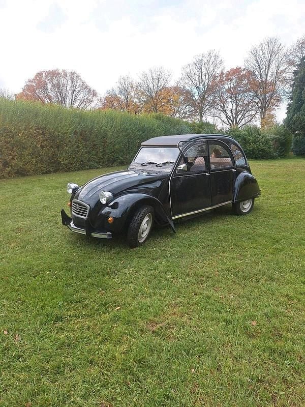 Schwarz Gebraucht 1985 Citroën 2CV Limousine | 12.999 € - Bild 1/4
