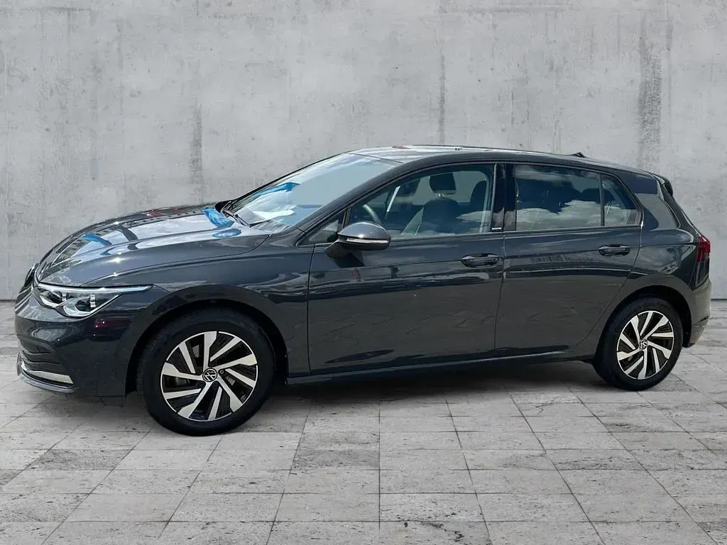 Gebraucht VW Golf VIII Move 110 PS (80 kW) 2024 Grau Limousine