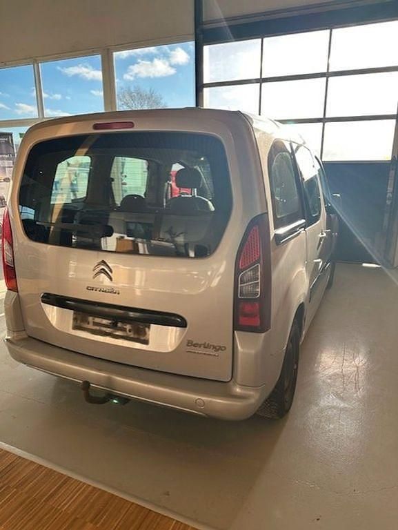 Gebraucht Citroën Berlingo Tendance 92 PS (67 kW) 2014 Grau Van / Kleinbus