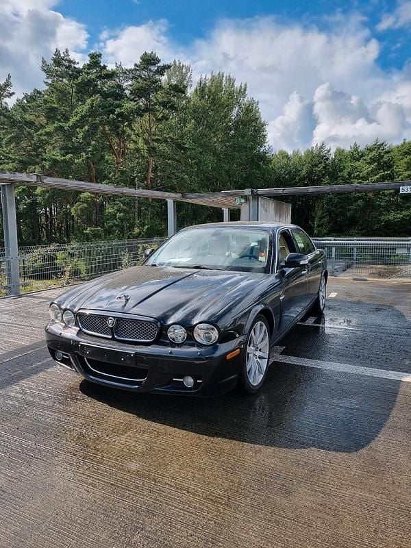 Schwarz Gebraucht 2007 Jaguar XJ Sovereign Limousine | 8.500 € (Guter Preis) - Bild 1/4