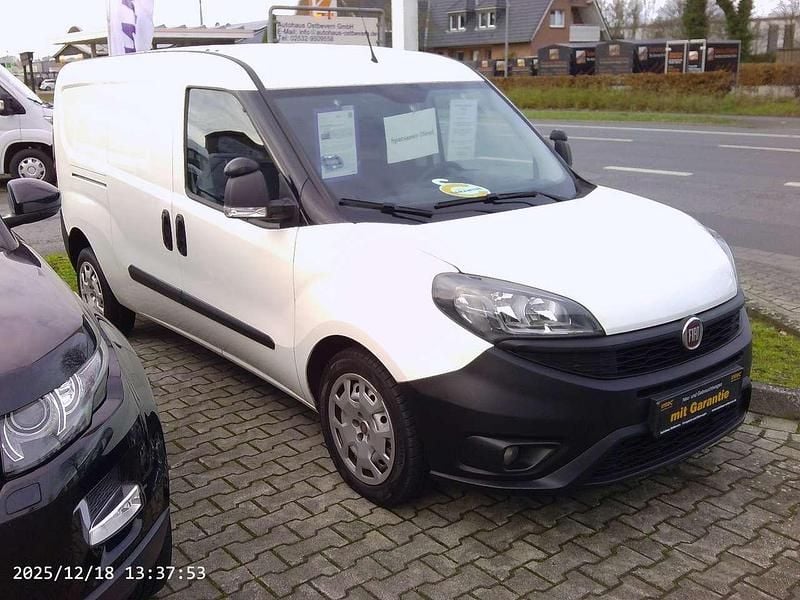 Colore esterno (weiß) Gebraucht 2019 Fiat Doblò Van / Kleinbus | 10.290 € (Guter Preis) - Bild 1/4