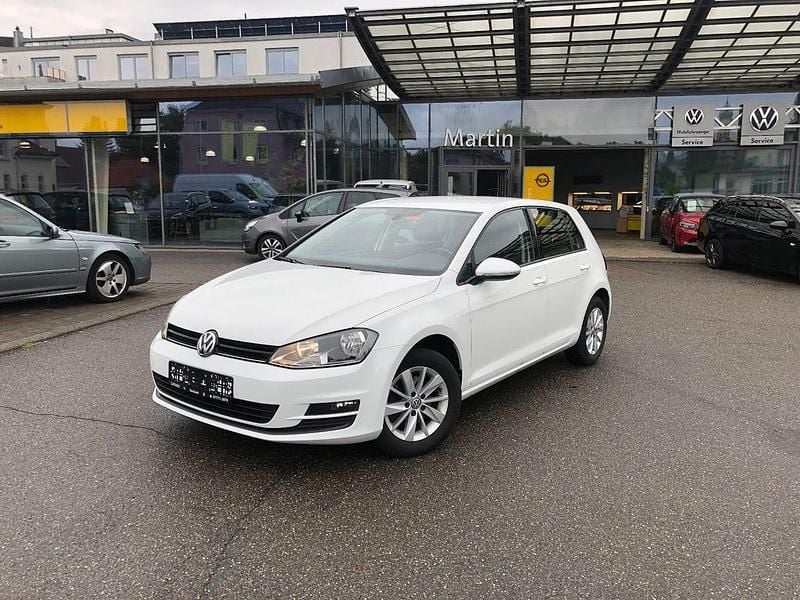 Weiß Gebraucht 2014 VW Golf VII Comfortline Limousine | 6.900 € (Guter Preis) - Bild 1/4