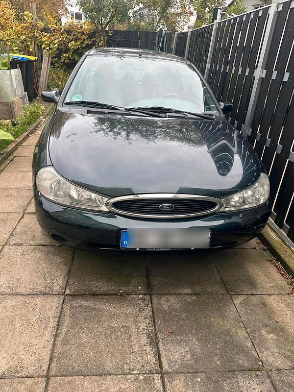 Grün Gebraucht 1997 Ford Mondeo Limousine | 975 € (Fairer Preis) - Bild 1/4