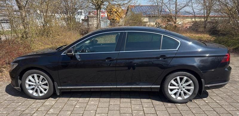 Gebraucht VW Passat 190 PS (139 kW) 2019 Violet Limousine