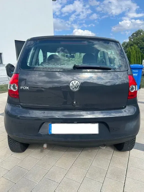 Gebraucht VW Fox 54 PS (39 kW) 2007 Grau Kleinwagen