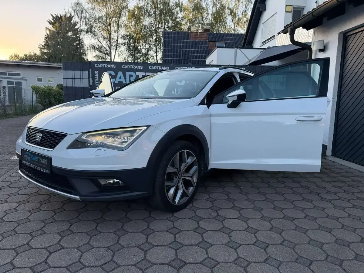 Gebraucht Seat Leon X-Perience 4Drive 184 PS (135 kW) 2015 "nevada" weiss Kombi