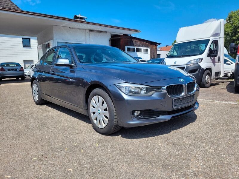 Grau Gebraucht 2013 BMW 316 Limousine | 7.290 € (Guter Preis) - Bild 1/4