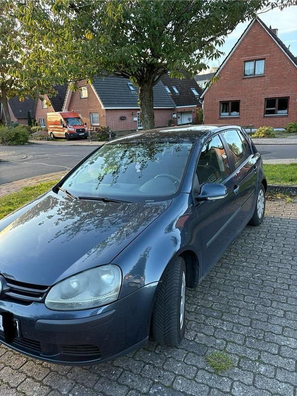 Grau Gebraucht 2006 VW Golf V Limousine | 2.290 € (Guter Preis) - Bild 1/4