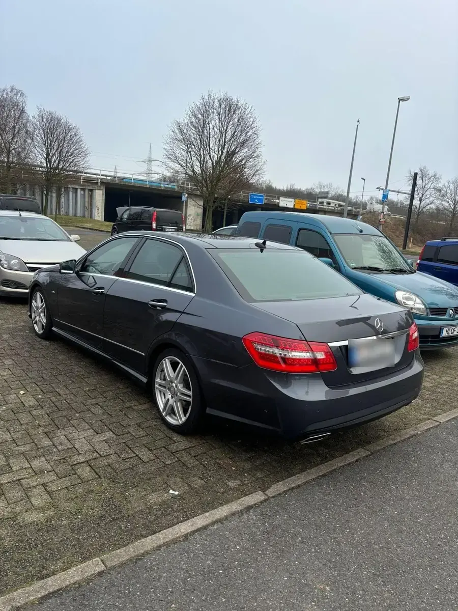 Second-hand Mercedes E350 265 CP (194 kW) 2010 Gri Berlinǎ