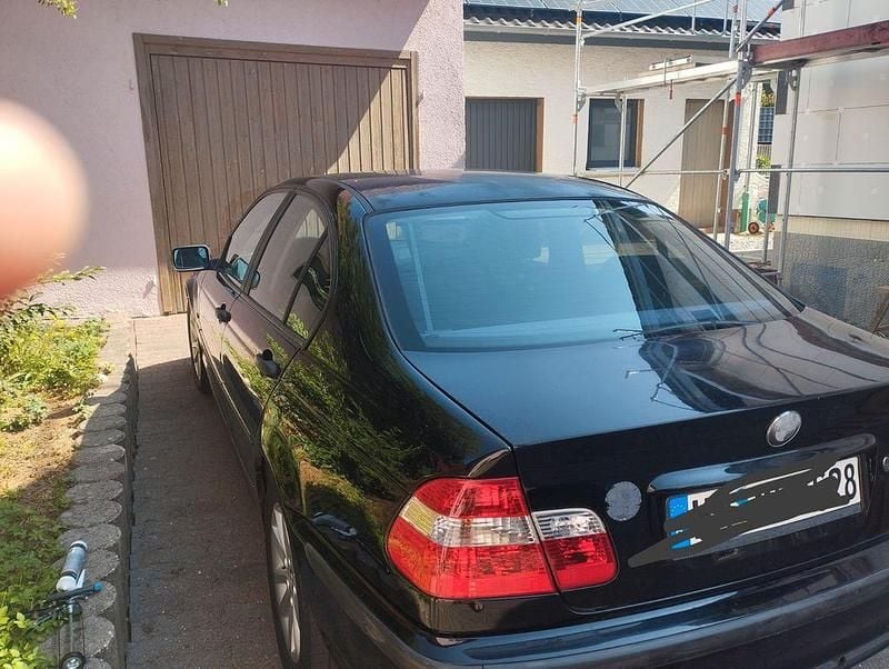 Gebraucht BMW 318 118 PS (86 kW) 1999 Schwarz Limousine