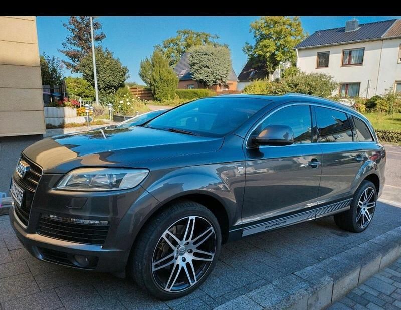 Grau Gebraucht 2007 Audi Q7 S-Line SUV | 15.200 € (Teuer) - Bild 1/4