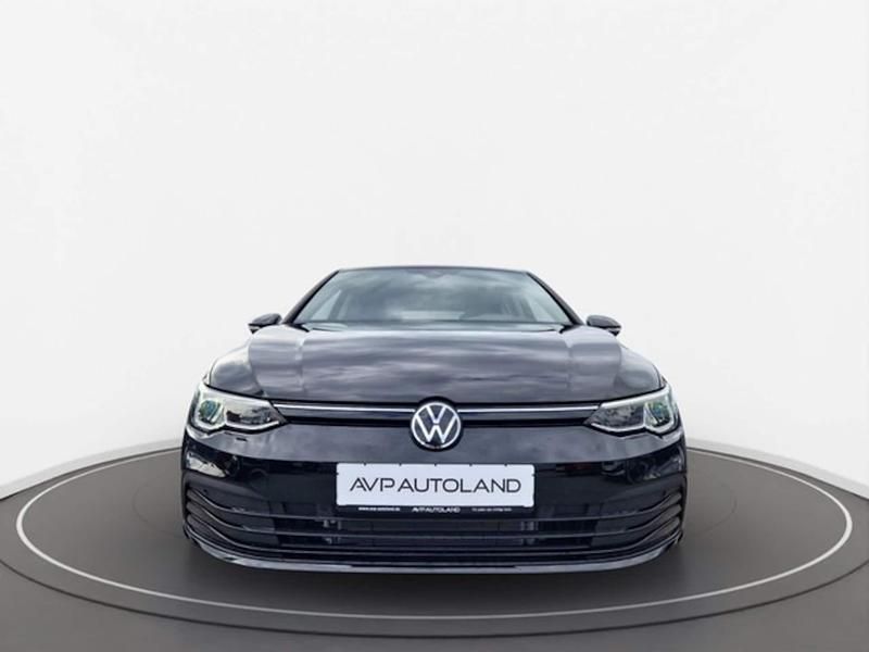 Gebraucht VW Golf VIII Life 150 PS (110 kW) 2024 Grenadillschwarz Limousine
