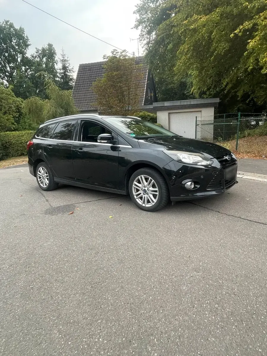 Gebraucht Ford Focus 182 PS (133 kW) 2013 Schwarz Kombi