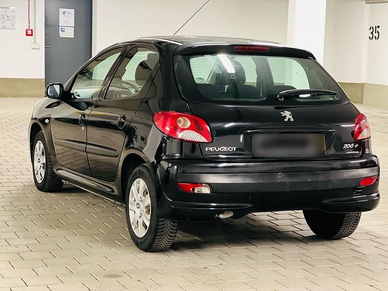 Gebraucht Peugeot 206 75 PS (55 kW) 2010 Schwarz Kleinwagen