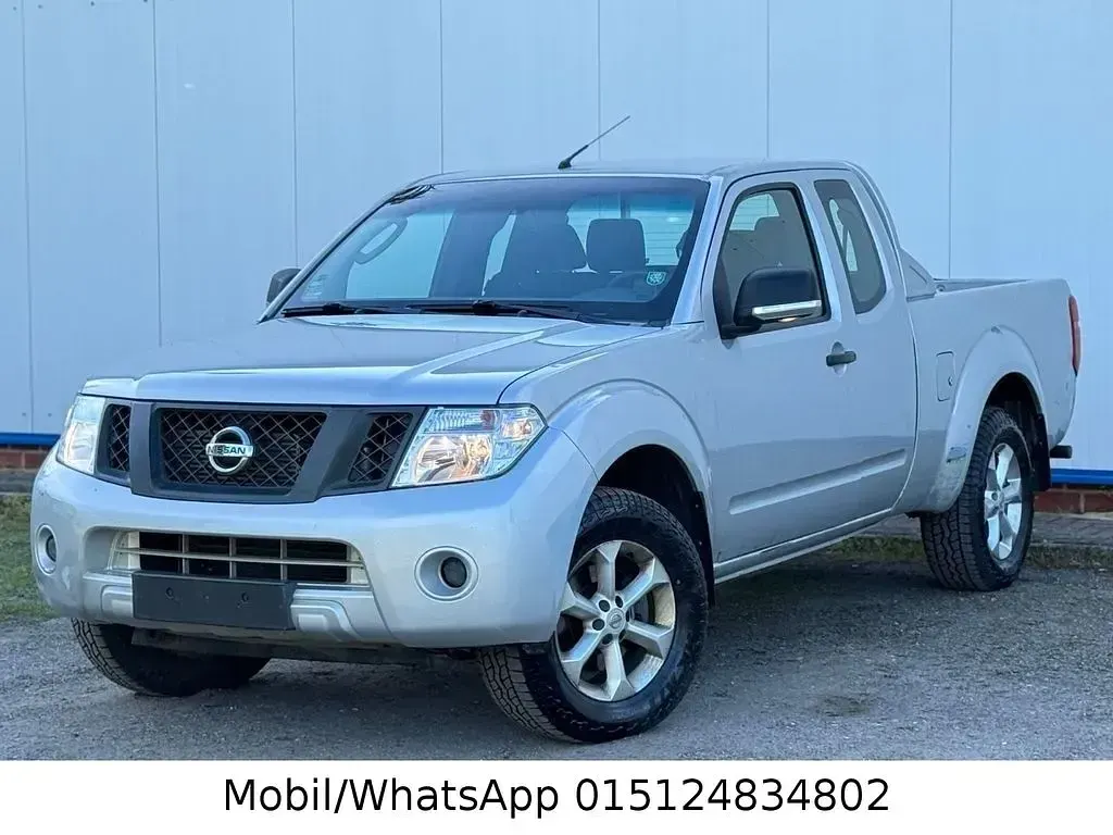 Gebraucht Nissan Navara 144 PS (105 kW) 2015 Silber Pickup