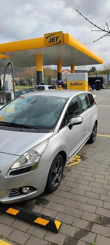 Gebraucht Peugeot 5008 Active 114 PS (83 kW) 2013 Grau Van / Kleinbus