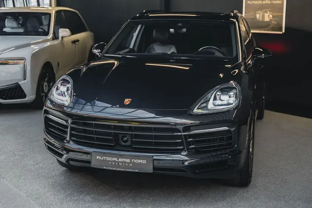 Gebraucht Porsche Cayenne 136 PS (100 kW) 2021 Schwarz SUV