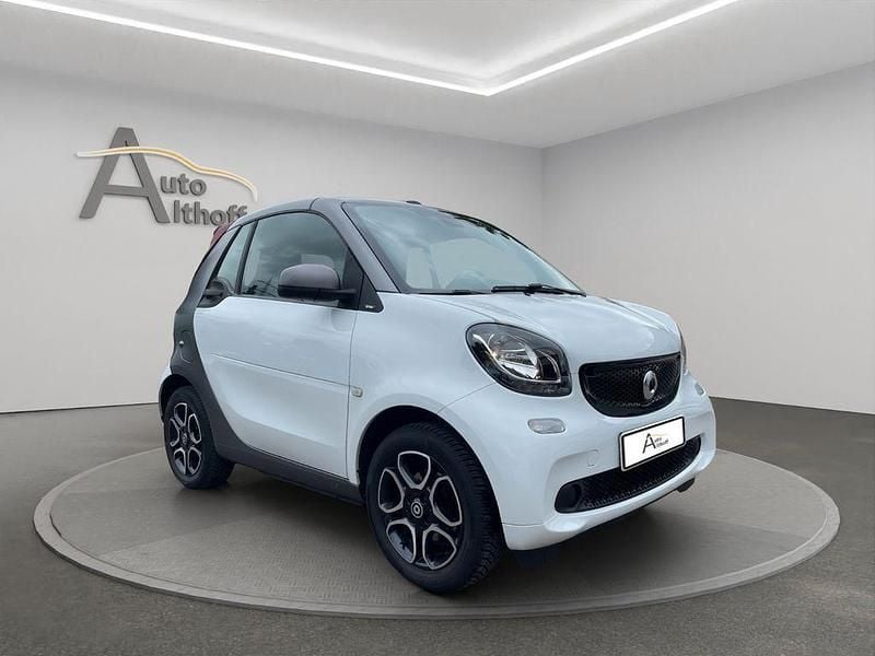 Weiß Gebraucht 2017 Smart ForTwo Cabrio Prime Cabrio | 10.899 € (Guter Preis) - Bild 1/4