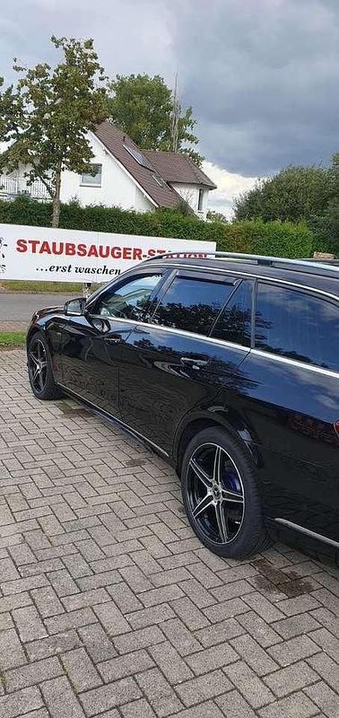 Gebraucht Mercedes E200 Avantgarde 184 PS (135 kW) 2015 Kombi