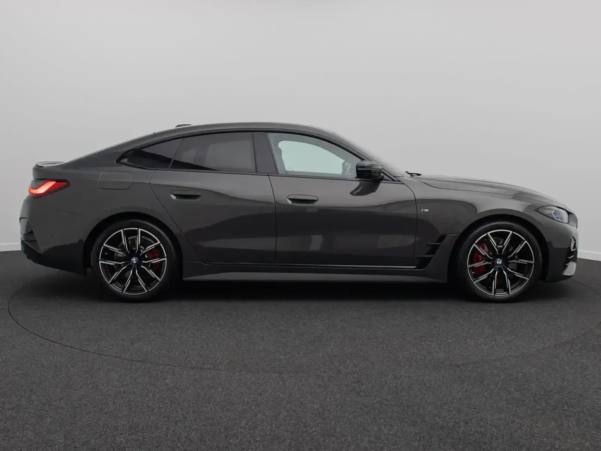 Gebraucht BMW M440 M Sport 374 PS (275 kW) 2023 Bmw individual dravitgrau schwarz Coupé