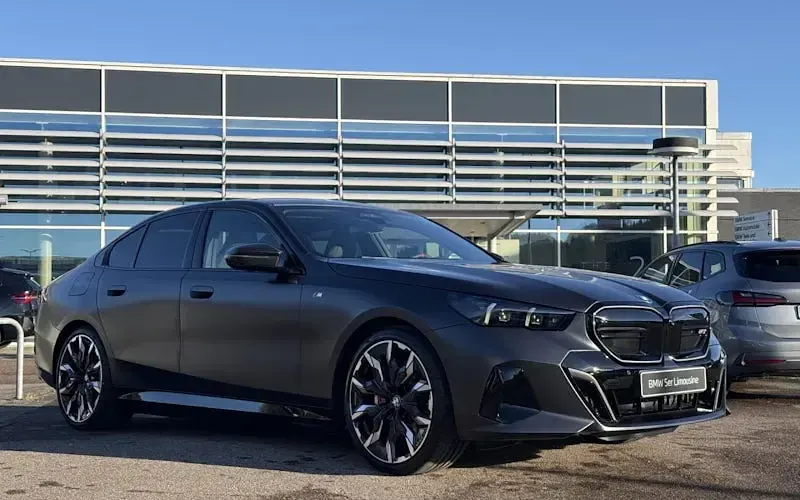 Neu BMW i5 Shadowline 442 kW (601 PS) 2026 Frozen deep grey Limousine