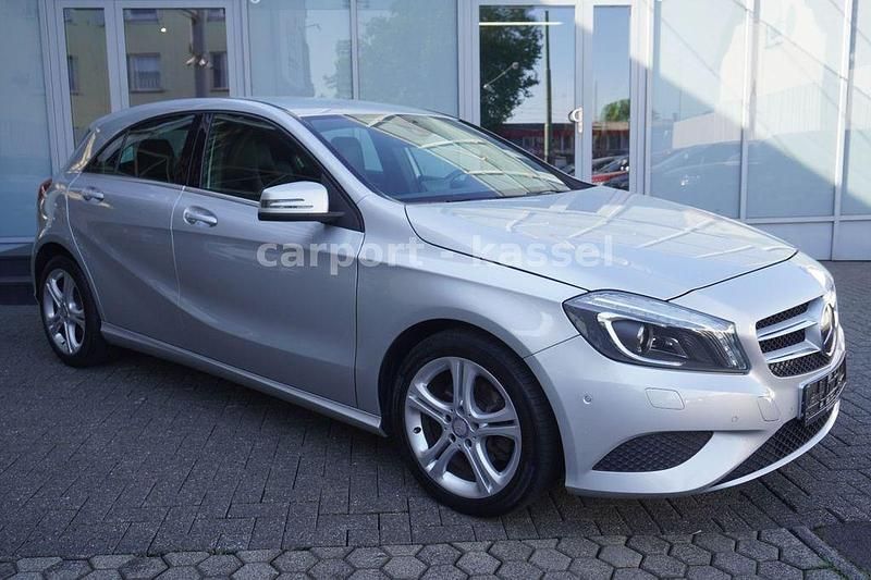Polarsilber Gebraucht 2014 Mercedes A220 Urban Limousine | 14.999 € (Fairer Preis) - Bild 1/4