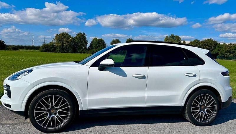Second-hand Porsche Cayenne 340 CP (250 kW) 2020 Alb SUV