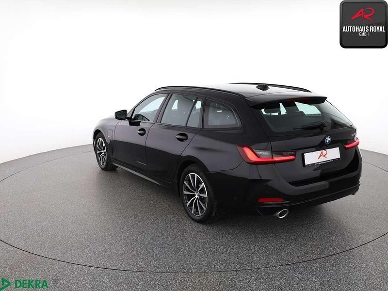 Gebraucht BMW 320e Shadowline 163 PS (119 kW) 2022 Schwarz Kombi