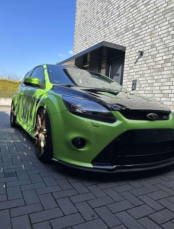 Grün Gebraucht 2009 Ford Focus RS Limousine | 39.999 € - Bild 1/4