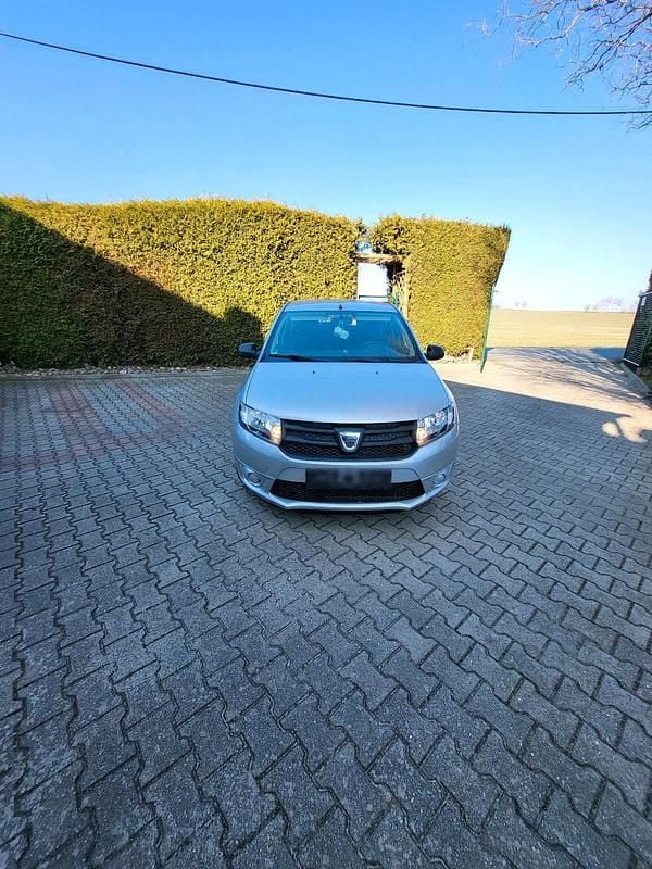 Gebraucht Dacia Sandero 73 PS (53 kW) 2015 Silber Kombi