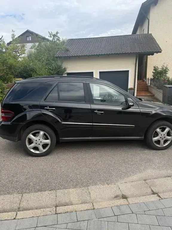 Gebraucht Mercedes 320 224 PS (164 kW) 2006 Schwarz SUV