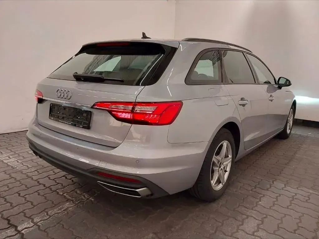 Gebraucht Audi A4 Advanced Plus 163 PS (119 kW) 2022 Silber Kombi