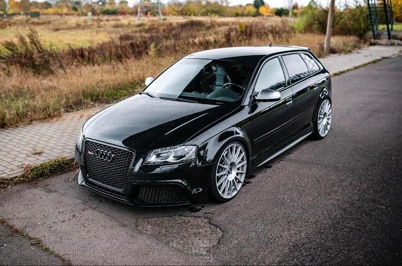 Schwarz Gebraucht 2011 Audi RS3 Exclusive Kleinwagen | 29.999 € (Teuer) - Bild 1/4