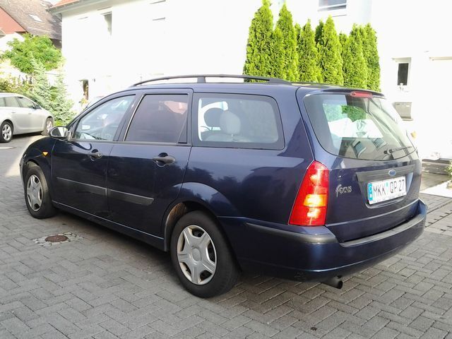Gebraucht Ford Focus 101 PS (74 kW) 2003 Blau metallic Kombi