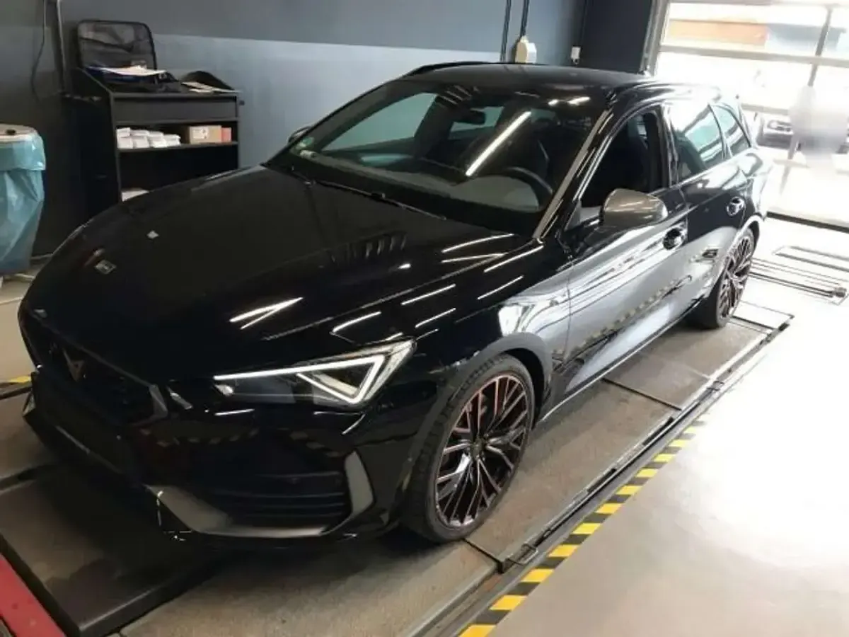 Gebraucht Cupra Leon VZ 310 PS (228 kW) 2024 Schwarz Limousine