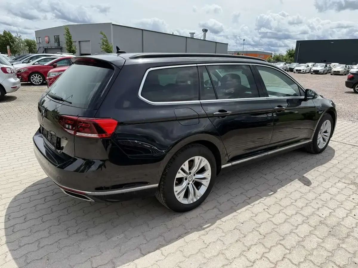 Gebraucht VW Passat GTE 156 PS (114 kW) 2020 Deep black perleffekt Kombi