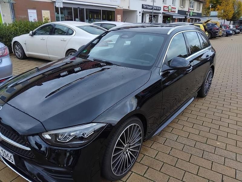 Schwarz Gebraucht 2023 Mercedes C300 AMG Limousine | 43.600 € (Fairer Preis) - Bild 1/4