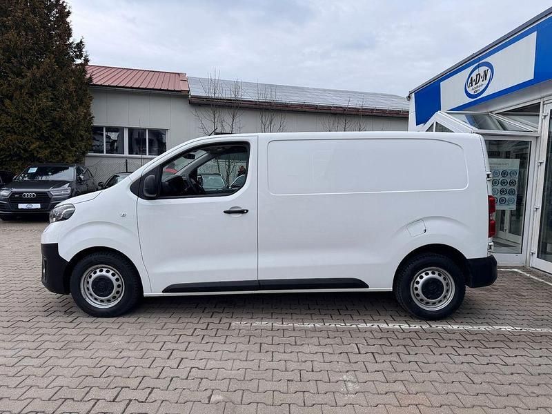 Gebraucht Toyota Proace 144 PS (105 kW) 2022 Weiß Van / Kleinbus