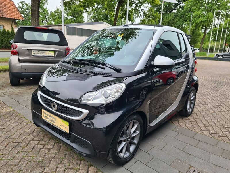 Schwarz Gebraucht 2013 Smart ForTwo Cabrio Passion Cabrio | 8.290 € (Fairer Preis) - Bild 1/4