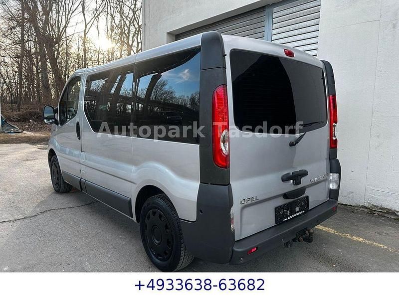 Gebraucht Opel Vivaro 114 PS (83 kW) 2011 Other Van / Kleinbus