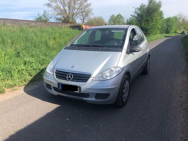 Silber Gebraucht 2005 Mercedes A180 Classic Van / Kleinbus | 2.450 € (Fairer Preis) - Bild 1/4