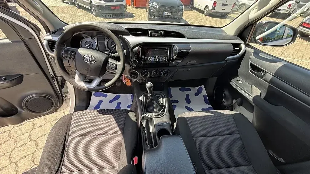 Gebraucht Toyota HiLux 150 PS (110 kW) 2021 Weiß Pickup