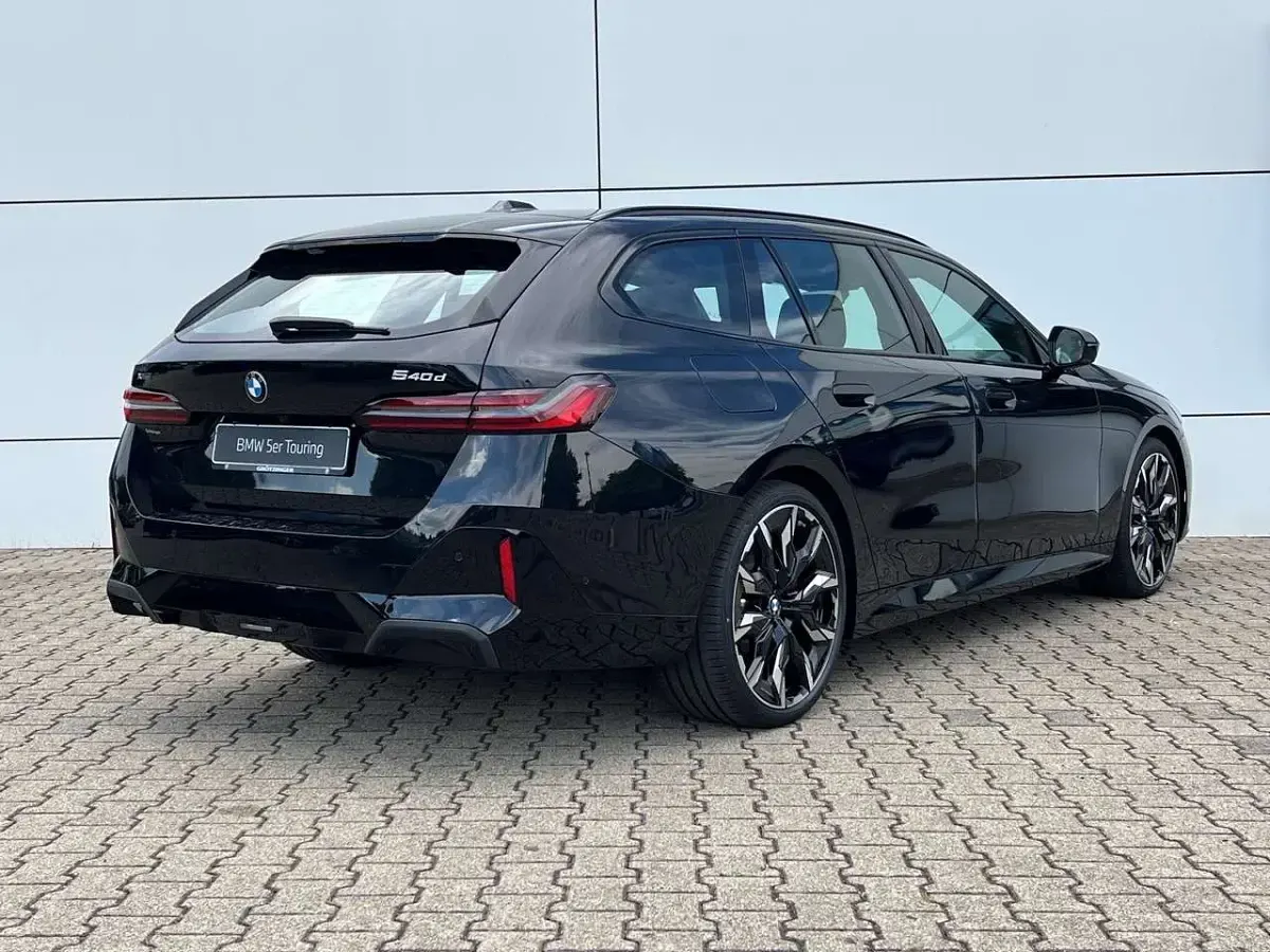 Neu BMW 540 M Sport 286 PS (210 kW) 2026 Schwarz Limousine