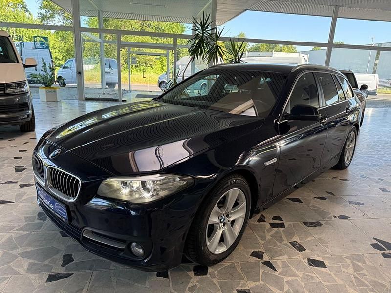 Blau Gebraucht 2014 BMW 520 Comfort Edition Kombi | 12.490 € (Fairer Preis) - Bild 1/4