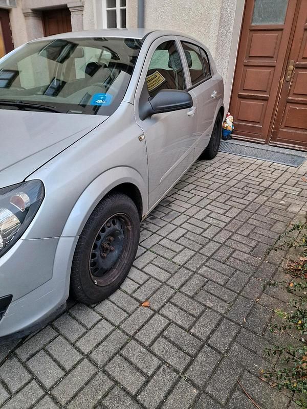 Silber Gebraucht 2006 Opel Astra Kombi | 2.050 € (Fairer Preis) - Bild 1/4