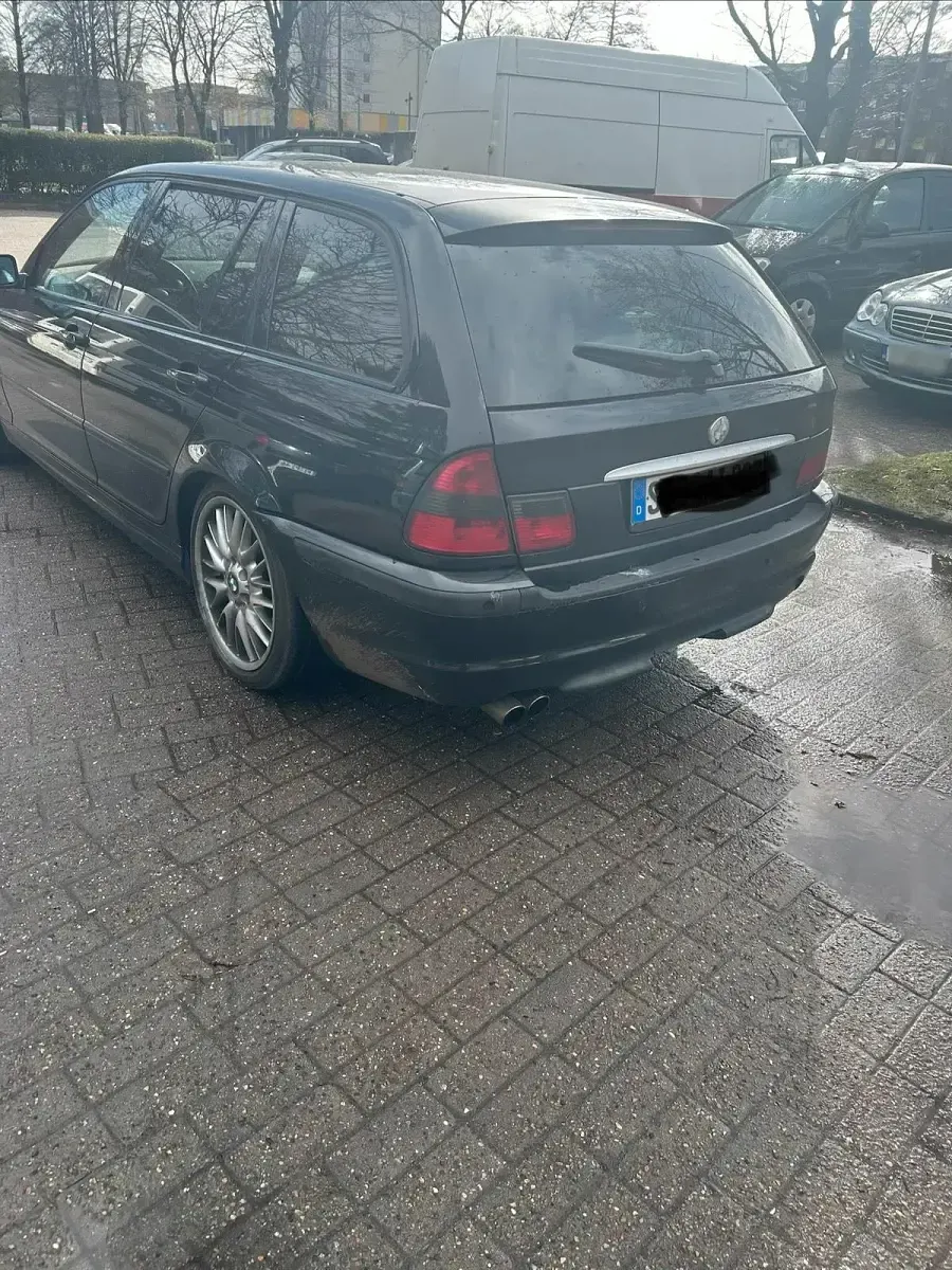 Gebraucht BMW 325 192 PS (141 kW) 2001 Schwarz Kombi