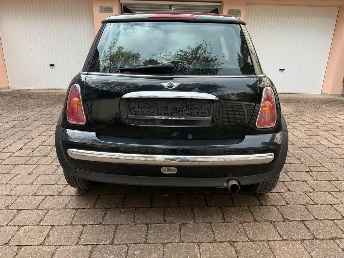 Usata Mini Cooper 90 CV (66 kW) 2003 Nero Utilitaria