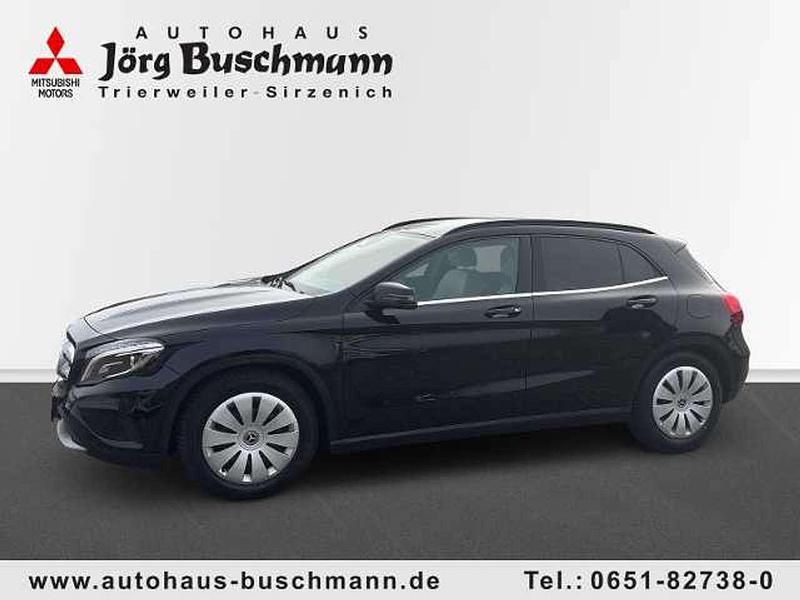 Gebraucht Mercedes GLA180 109 PS (80 kW) 2017 Schwarz SUV