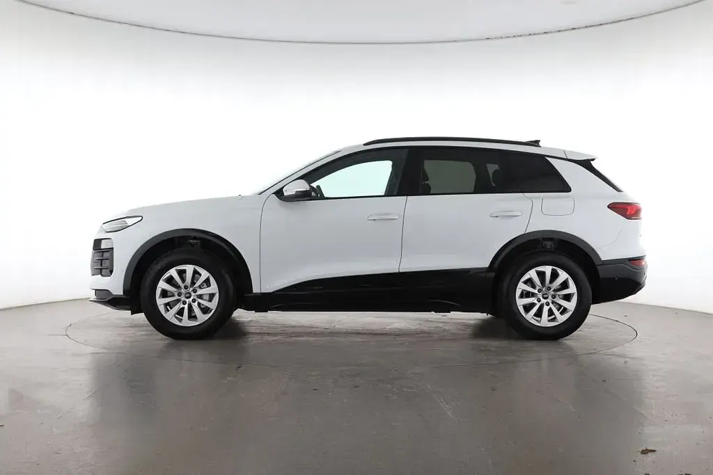 Gebraucht Audi Q6 e-tron Ambiente 185 kW (252 PS) 2025 Gletscherweiß SUV